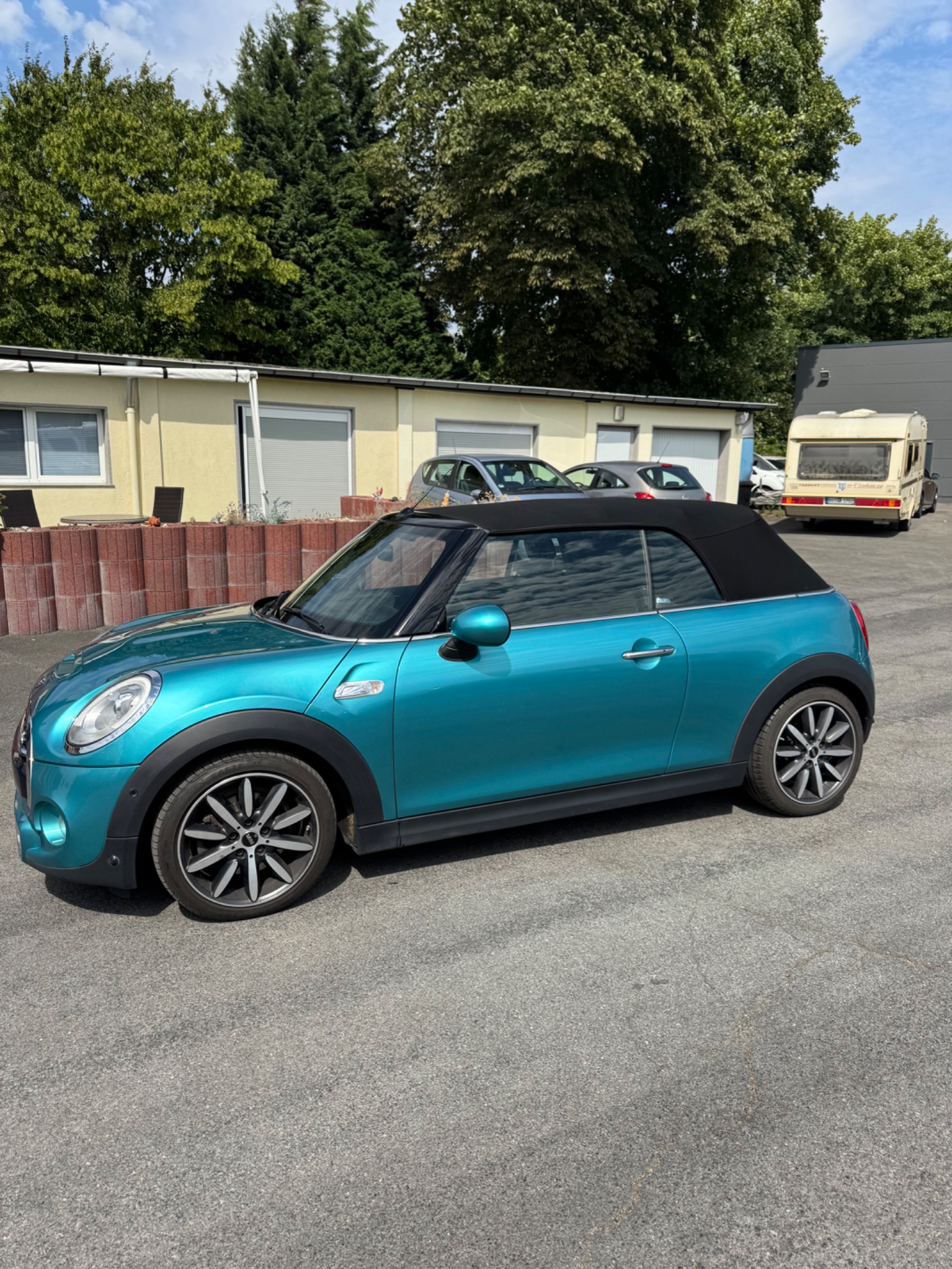 Mini Cooper 2.0 SD Cabrio Vorschau 2