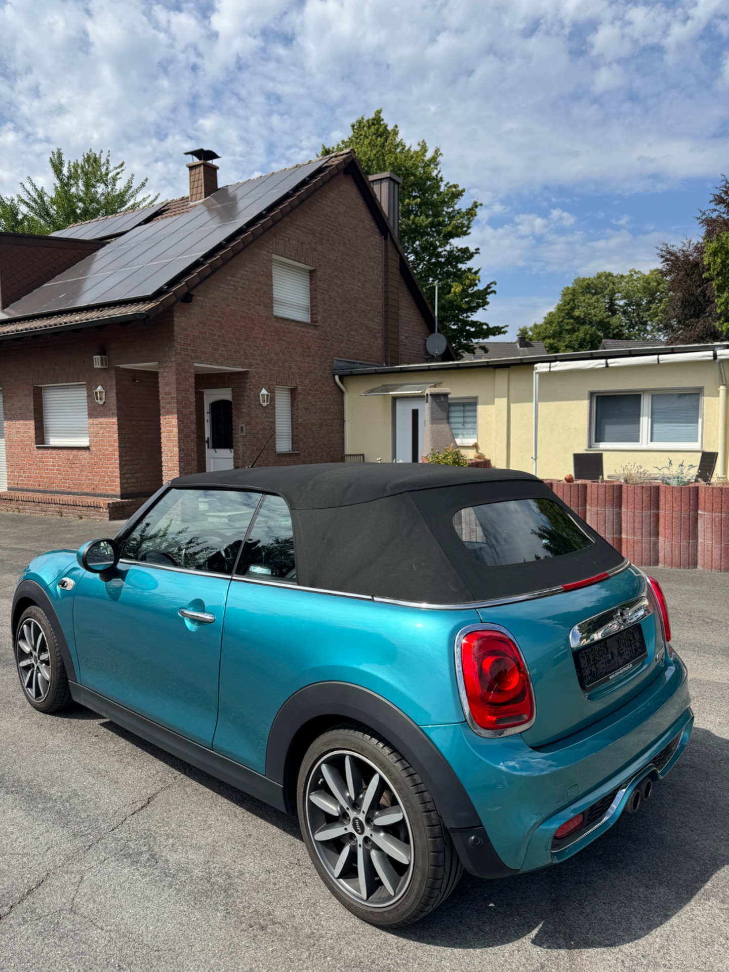 Mini Cooper 2.0 SD Cabrio Vorschau 3
